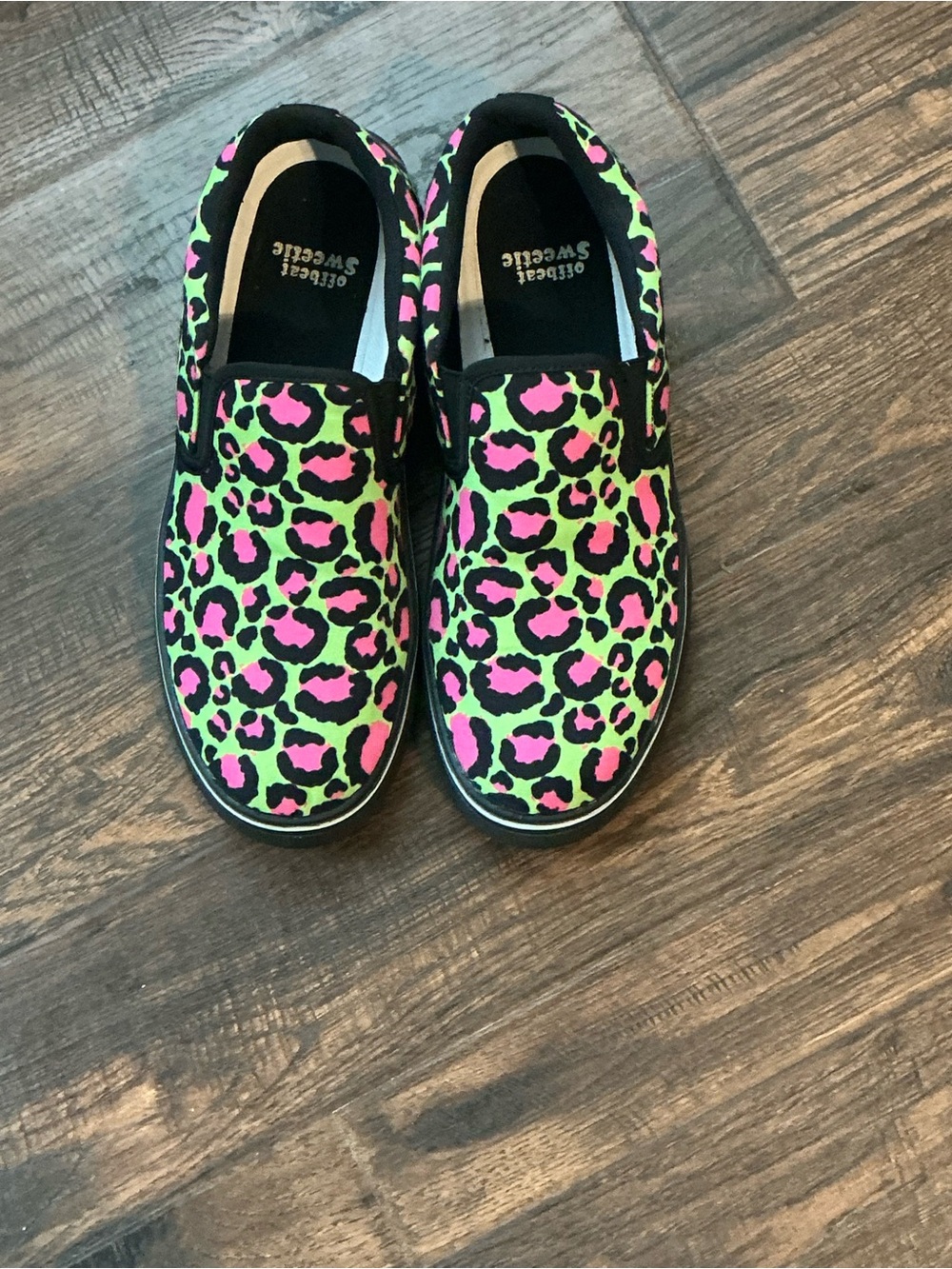Offbeat Sweetie Neon Leopard Slip-On Womens Sneakers Y2K- Pink & Green W/10 M/8